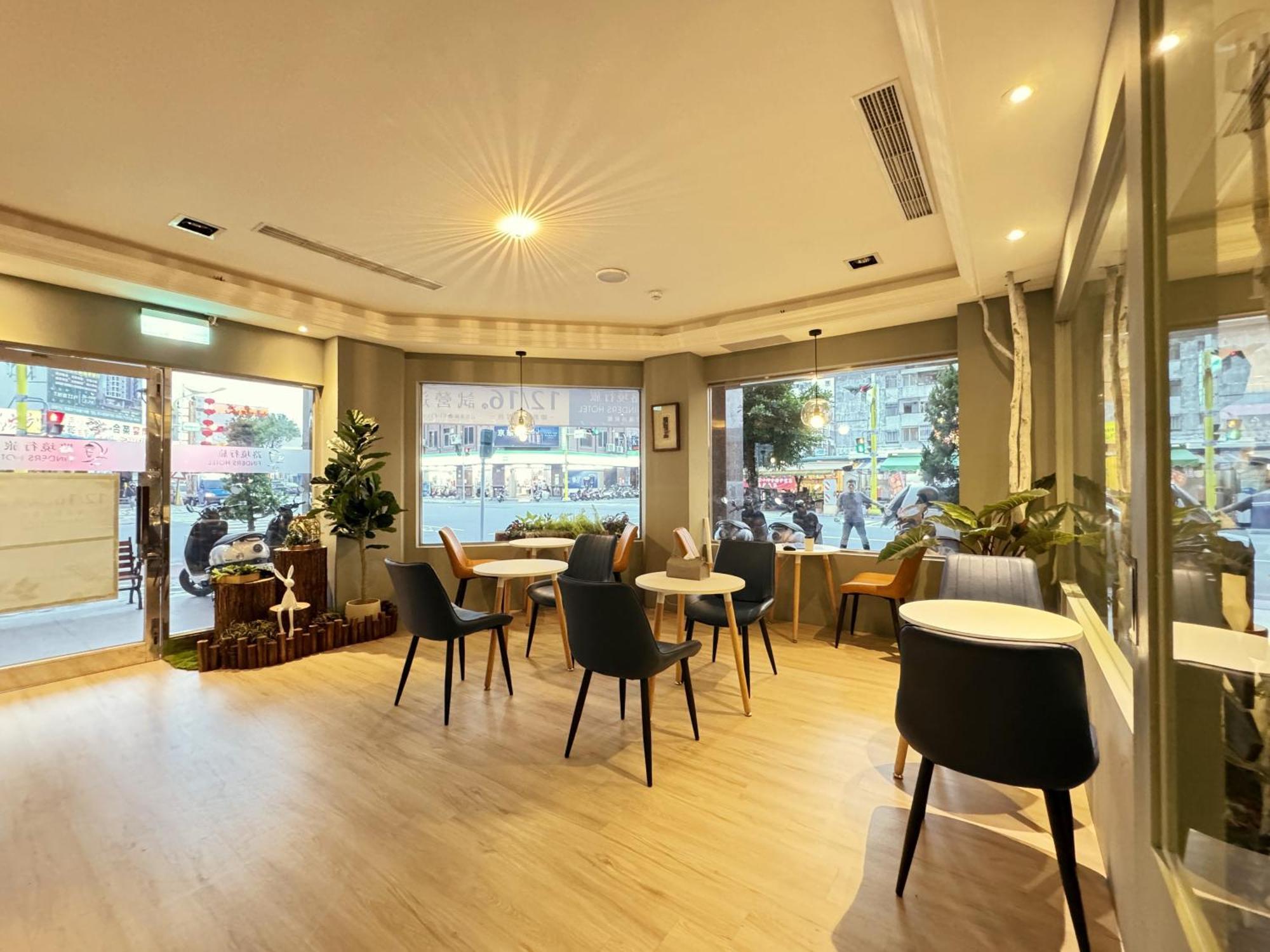 Finders Hotel Hualien Station Bagian luar foto