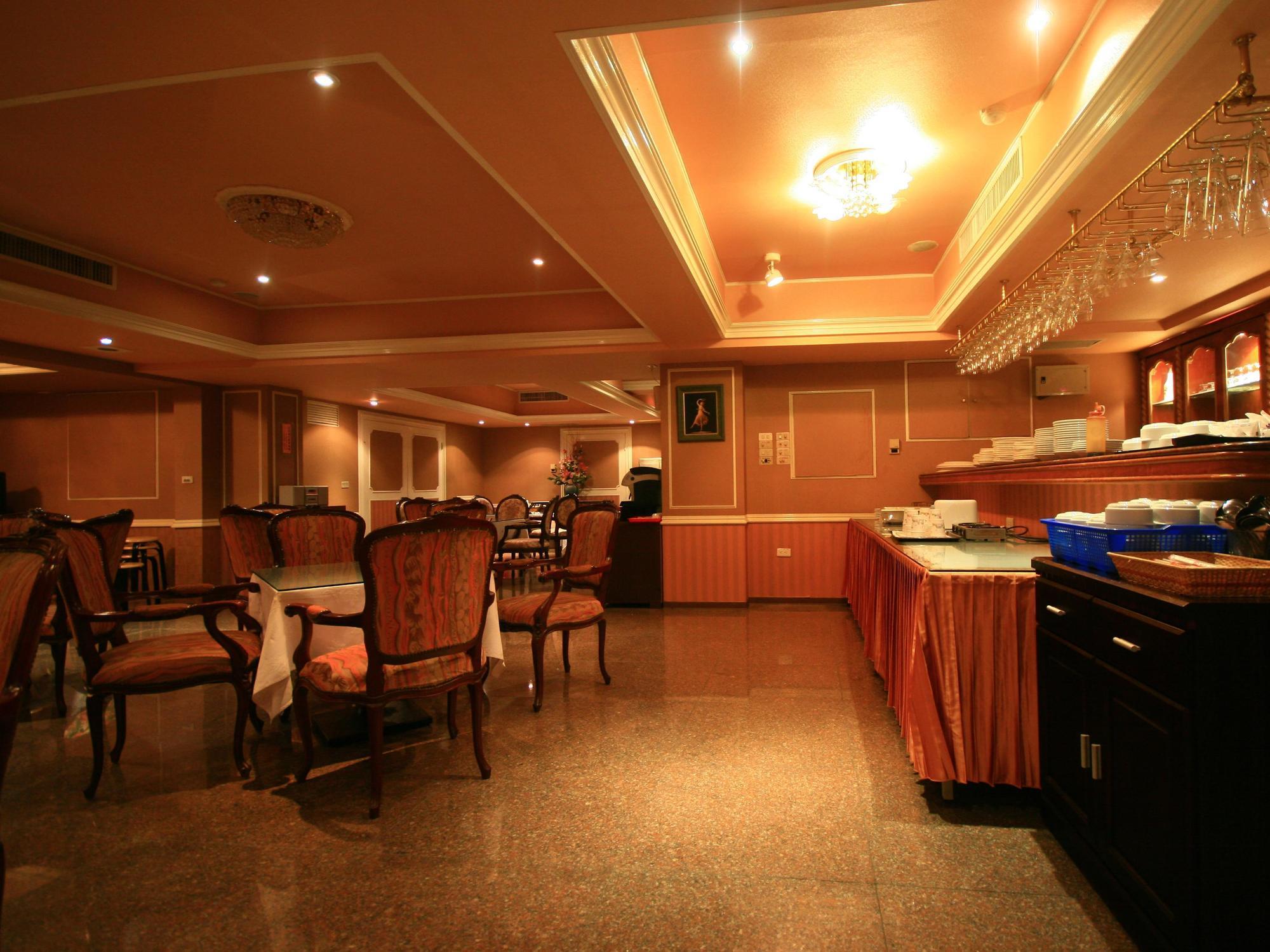 Finders Hotel Hualien Station Bagian luar foto